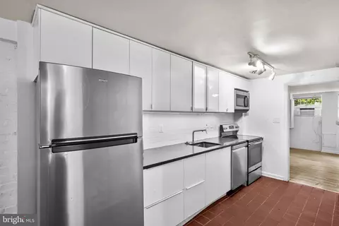 Kitchen - 727 Massachusetts Ave NE, Washington, DC 20002 photo 8 of 8