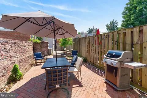 Exterior - 229 10th St NE, Washington, DC 20002 photo 4 of 8