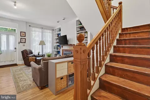 Entry Way - 229 10th St NE, Washington, DC 20002 photo 2 of 4