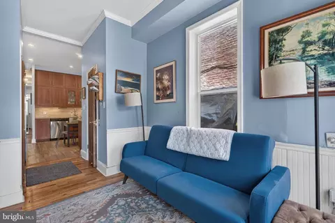 Entry Way - 229 10th St NE, Washington, DC 20002 photo 3 of 4