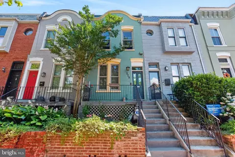 Exterior - 229 10th St NE, Washington, DC 20002 photo 3 of 8