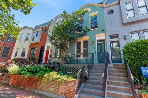 229 10th St NE, Washington, DC 20002