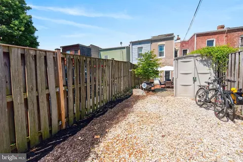 Exterior - 229 10th St NE, Washington, DC 20002 photo 7 of 8