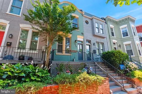Exterior - 229 10th St NE, Washington, DC 20002 photo 2 of 8