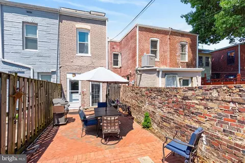 Exterior - 229 10th St NE, Washington, DC 20002 photo 6 of 8