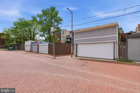 Exterior - 721 10th St NE, Washington, DC 20002 photo 6 of 6