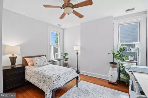 Bedroom - 721 10th St NE, Washington, DC 20002 photo 5 of 6