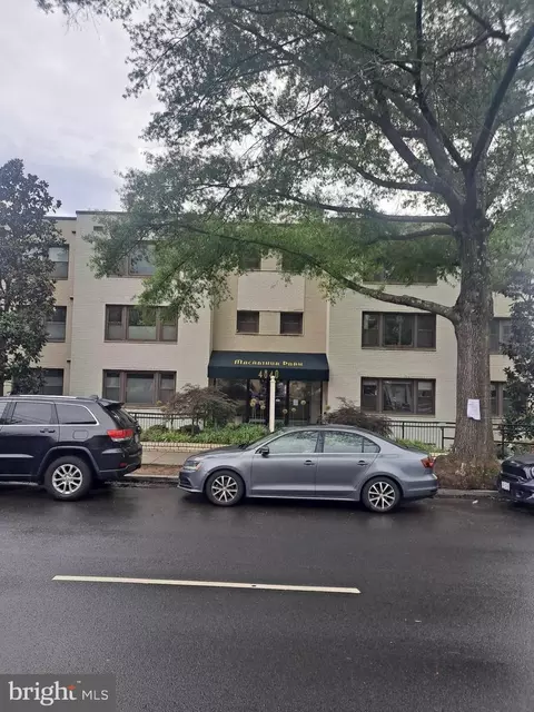 4840 Macarthur Blvd NW #307, Washington, DC 20007