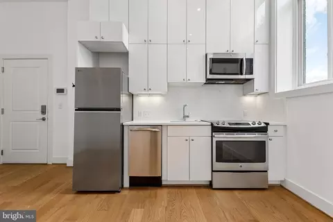 1211 1211 G St SE #5, Washington, DC 20003