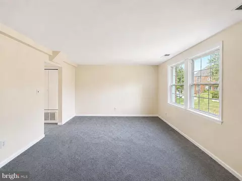 3823 W Street St SE #201, Washington, DC 20020
