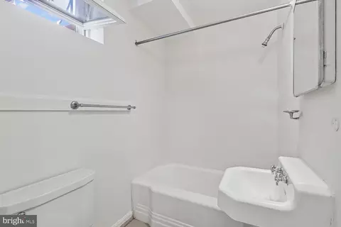 3633 Appleton St NW, Washington, DC 20008 photo 32