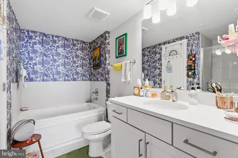 Bath - 50 Florida Ave NE #819, Washington, DC 20002 photo 2 of 7