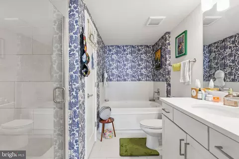 Bath - 50 Florida Ave NE #819, Washington, DC 20002 photo 3 of 7