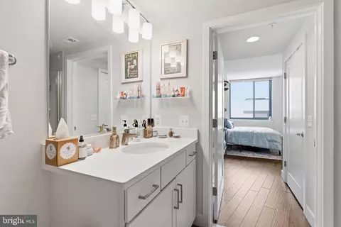 Bath - 50 Florida Ave NE #819, Washington, DC 20002 photo 1 of 7