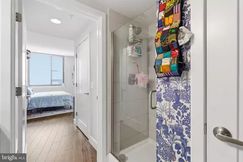 Bath - 50 Florida Ave NE #819, Washington, DC 20002 photo 4 of 7