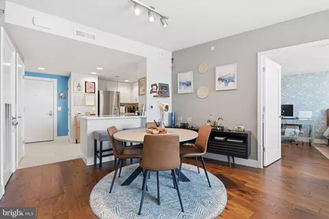 Dining - 50 Florida Ave NE #819, Washington, DC 20002 photo 1 of 4