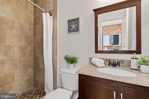Bath - 236 Warren St NE, Washington, DC 20002 photo 1 of 6
