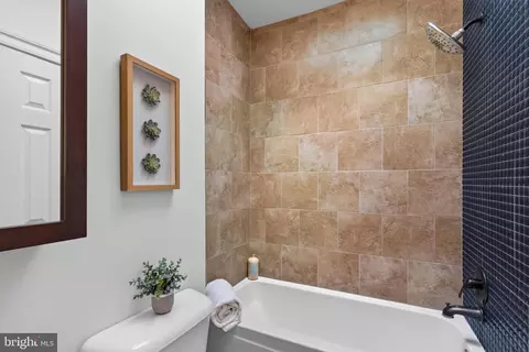 Bath - 236 Warren St NE, Washington, DC 20002 photo 5 of 6