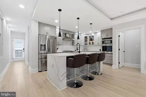 Entry Way - 2108 4th St NE #A, Washington, DC 20002 photo 2 of 5