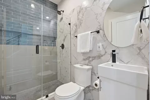 Bath - 2108 4th St NE #A, Washington, DC 20002 photo 4 of 4