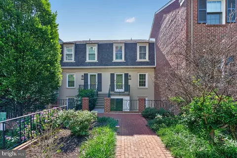 Exterior - 3271 Sutton Pl NW #D, Washington, DC 20016 photo 11 of 11