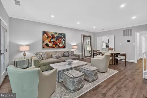 3271 Sutton Pl NW #D, Washington, DC 20016
