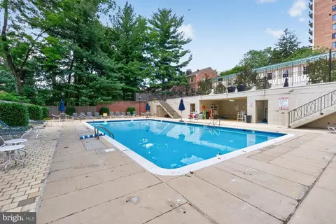 Exterior - 3271 Sutton Pl NW #D, Washington, DC 20016 photo 6 of 11