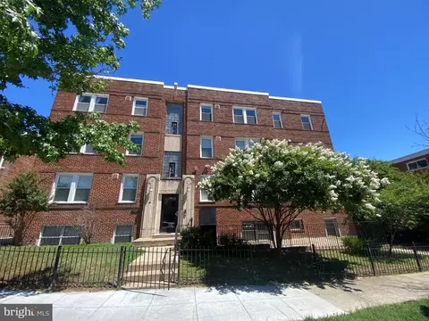 1380 Bryant St NE #104, Washington, DC 20018