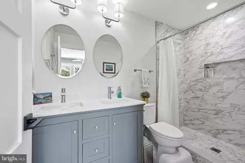Bath - 1344 Queen St NE, Washington, DC 20002 photo 1 of 5