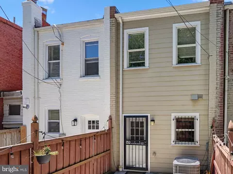 Exterior - 11 16th St NE, Washington, DC 20002 photo 3 of 6