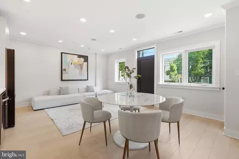2305 Nicholson SE #202, Washington, DC 20020