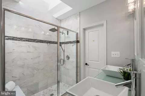 Bath - 2129 4th St NE, Washington, DC 20002 photo 3 of 8