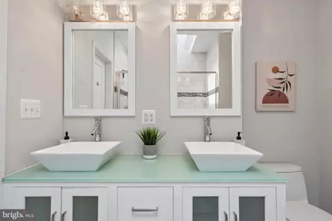 Bath - 2129 4th St NE, Washington, DC 20002 photo 2 of 8