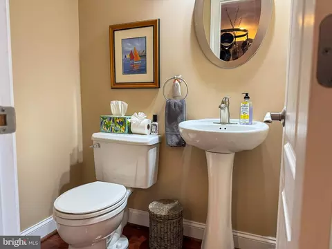 Other - 507 M St NE #2, Washington, DC 20002 photo 4 of 13