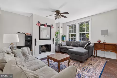 Living - 455 15th St NE, Washington, DC 20002 photo 1 of 1