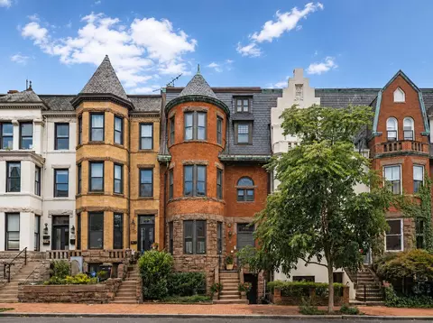 2110 O St NW #3, Washington, DC 20037