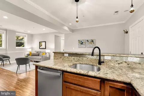 5040 1st St NW #401, Washington, DC 20011