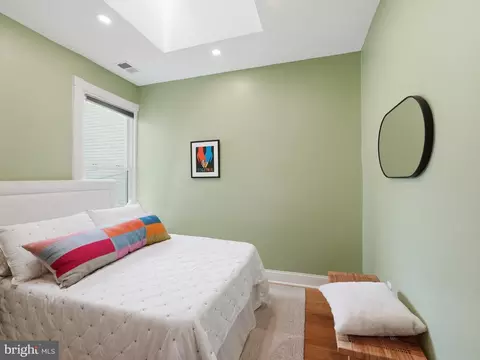 Bedroom - 626 Morton Pl NE, Washington, DC 20002 photo 4 of 5