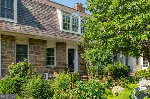 3533 R St NW, Washington, DC 20007