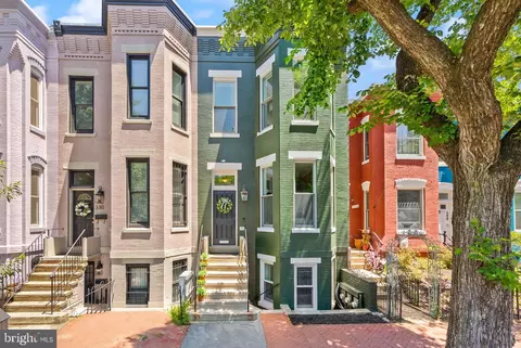 332 11th St SE, Washington, DC 20003