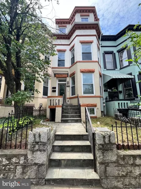 59 R St NE #1, Washington, DC 20002