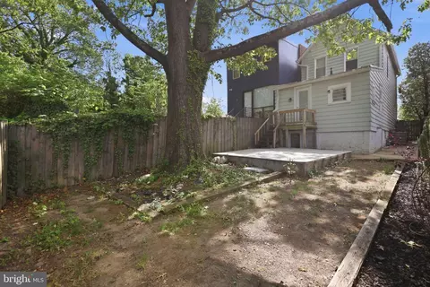 Exterior - 2210 Bryan Pl SE, Washington, DC 20020 photo 4 of 5
