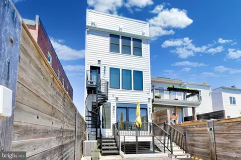 Exterior - 715 K St NE #1, Washington, DC 20002 photo 4 of 9
