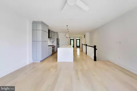 Entry Way - 715 K St NE #1, Washington, DC 20002 photo 2 of 4