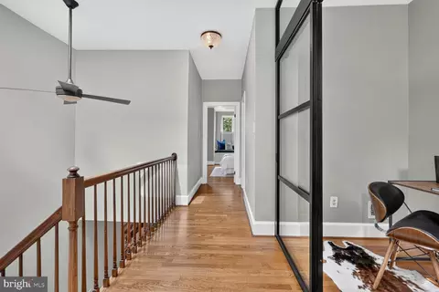 Entry Way - 641 11th St NE, Washington, DC 20002 photo 3 of 3
