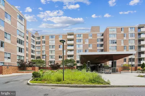 2939 Van Ness St NW #204, Washington, DC 20008