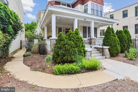 3350 17th St NW #T2, Washington, DC 20010