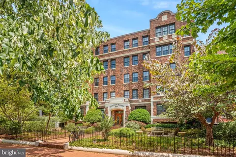 644 Massachusetts Ave NE #301, Washington, DC 20002