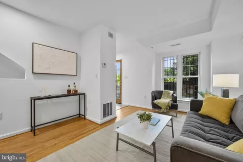 Living - 649 16th St NE, Washington, DC 20002 photo 3 of 3