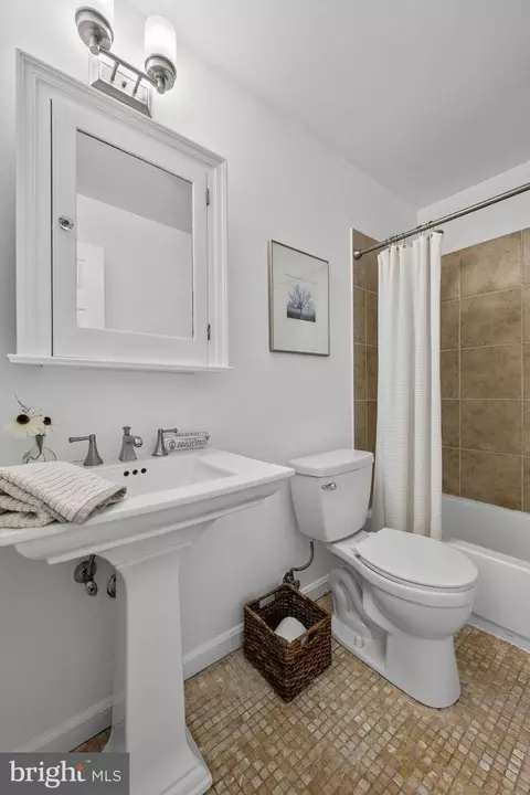 Bath - 649 16th St NE, Washington, DC 20002 photo 1 of 4